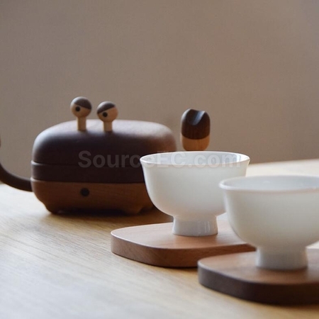 Customization Small crab magnetic solid wood heat insulation coaster Corporate Gifts