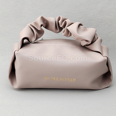 logo bag, gift bag, custom paper bag, drawstring bag, drawstring pouch, hand bag, travel bag, briefcase, folio, laptop bag, backpack, shoulder bag, storage bag, zipper bag, cosmetic bag, shopping bag, thermal bag, food bag, sports bag, fanny pack, waist pack, non-woven bag, recyclable bag, tote bag, canvas bag, shopping trolley, camera case bag, corporate gifts, premium gifts, gift supplier, promotional gifts, gift company, souvenirs, stationery, gift wholesale, gift ideas