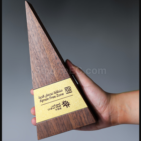 Customization Solid Wood Triangle Trophy Corporate Gifts
