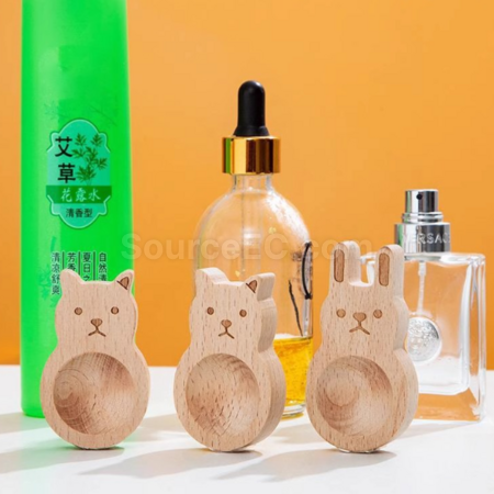 Aroma diffusing wood